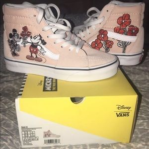 Disney X Vans (Mikey Mouse & Minnie)
